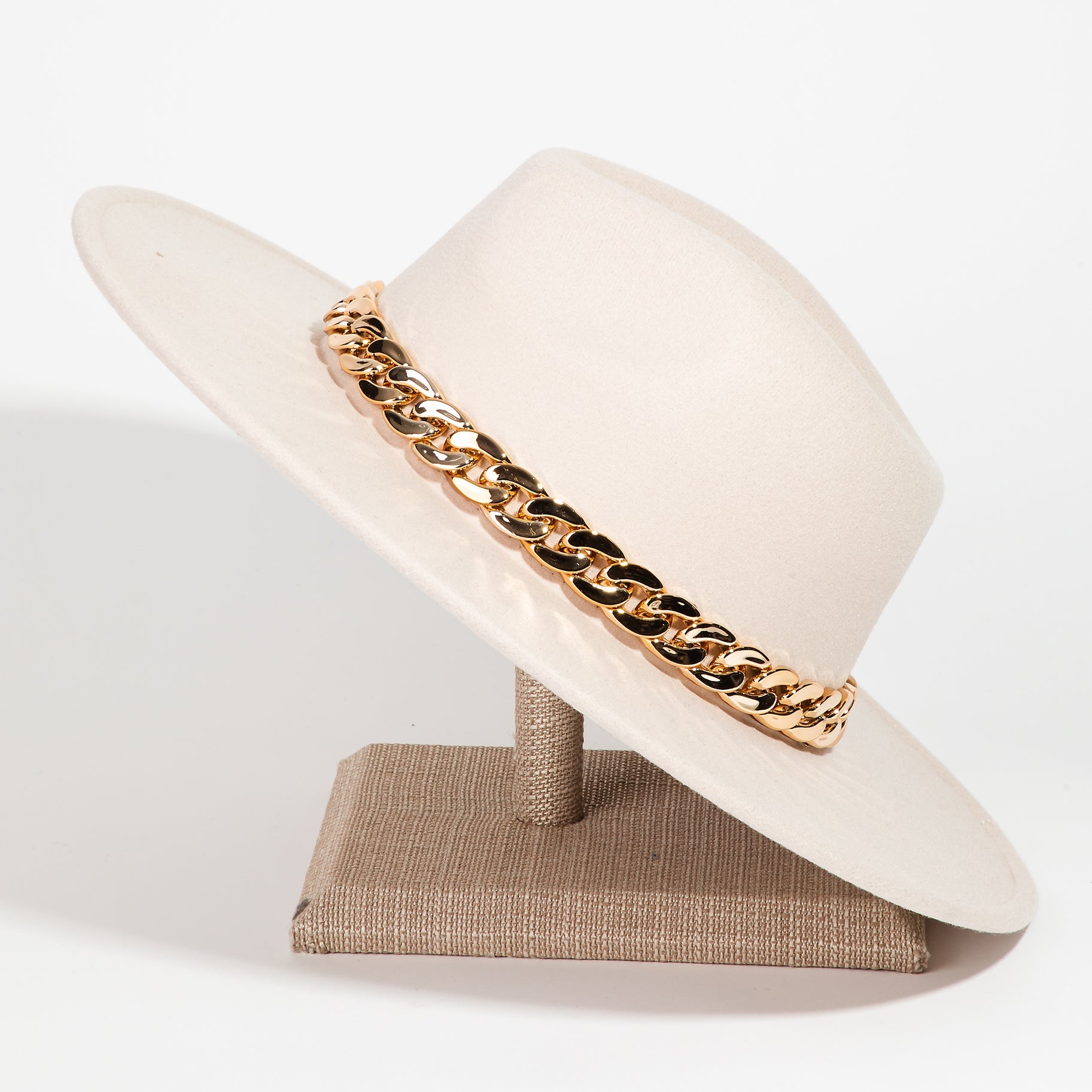 Fedora Hat With Gold Chain